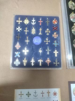 Colección cruces y medallas