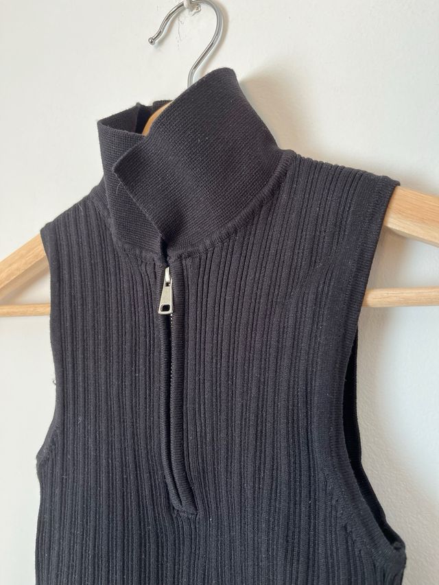 Top sin mangas de Bershka