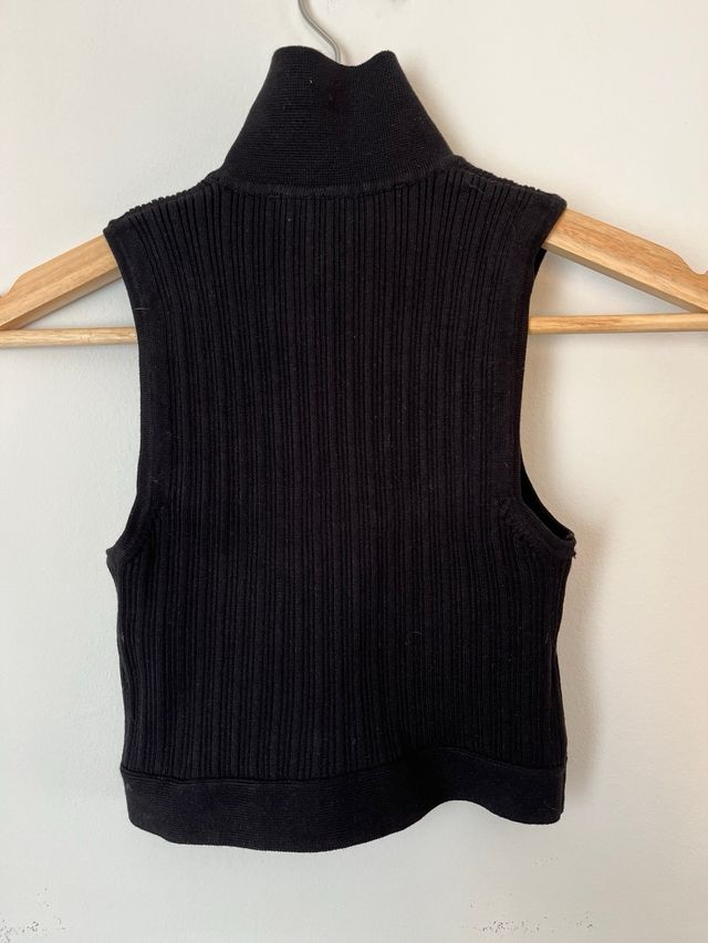 Top sin mangas de Bershka