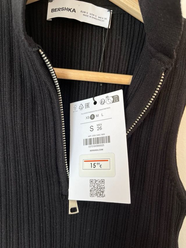 Top sin mangas de Bershka