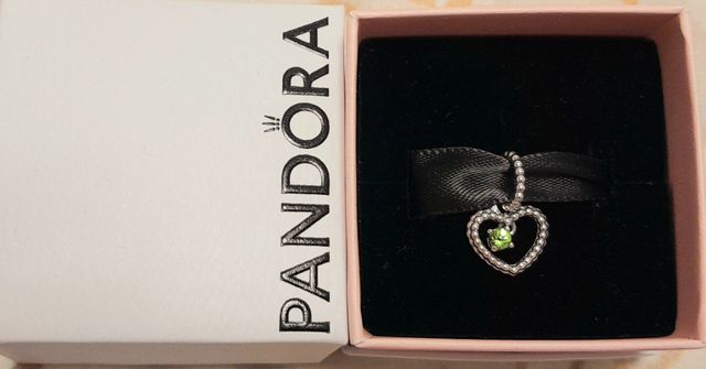 Pandora charm corazón verde