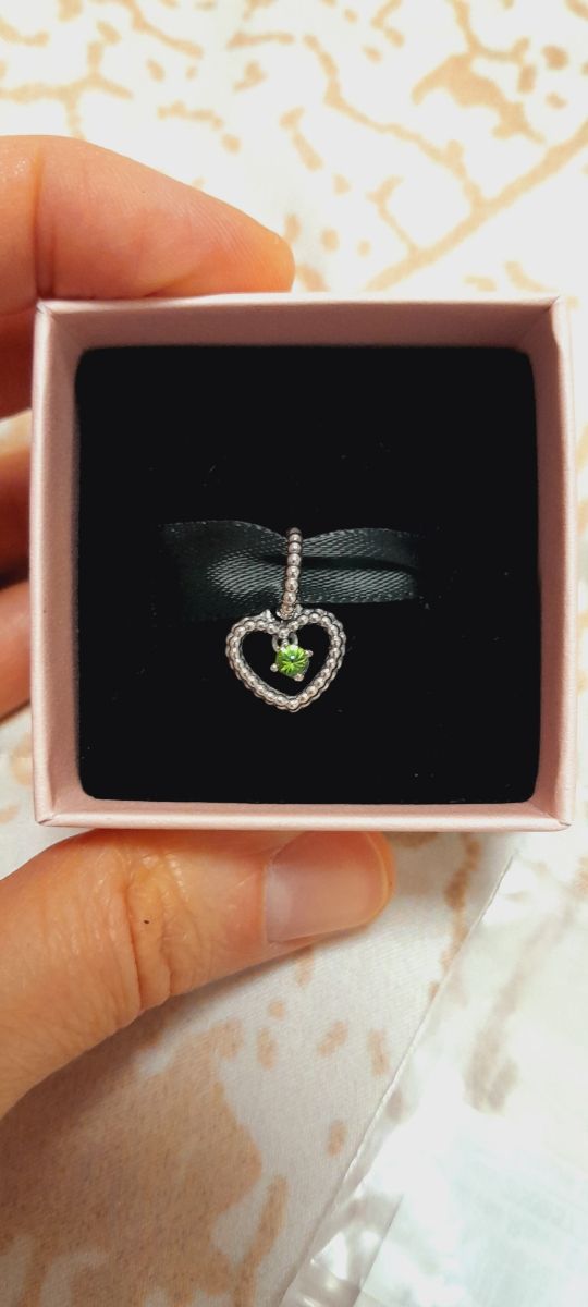 Pandora charm corazón verde