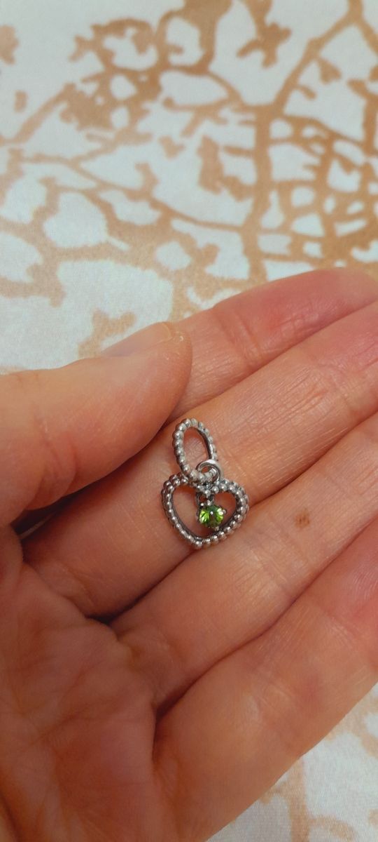 Pandora charm corazón verde