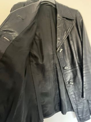 Giacca in pelle modello cappotto 