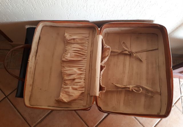 Linda mala de couro antigo vintage