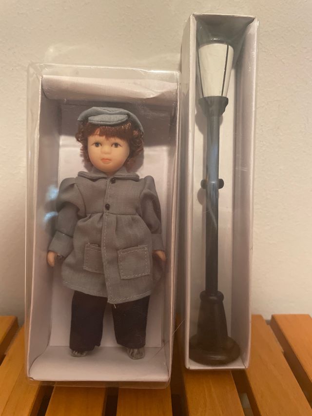 Bambola in porcellana Serena collezione Victorian Dolls