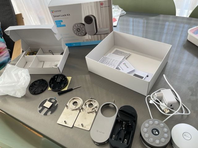 Cerradura inteligente EZVIZ DL01S