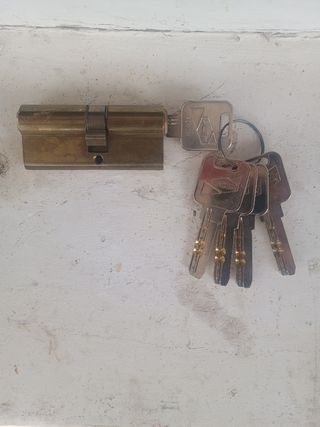 cerradura de seguridad,bombin Ezkurra/Uce