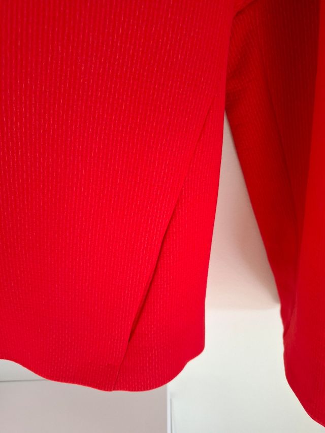 Americana roja de Zara