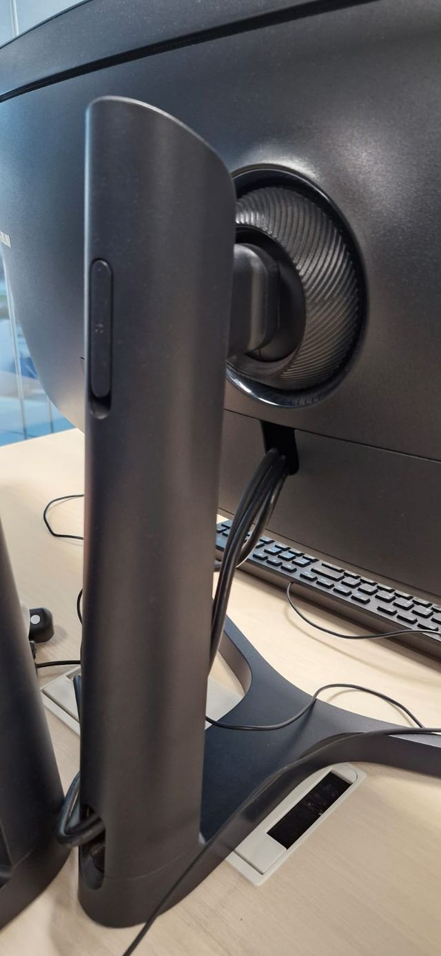 Pantalla Samsung 49”