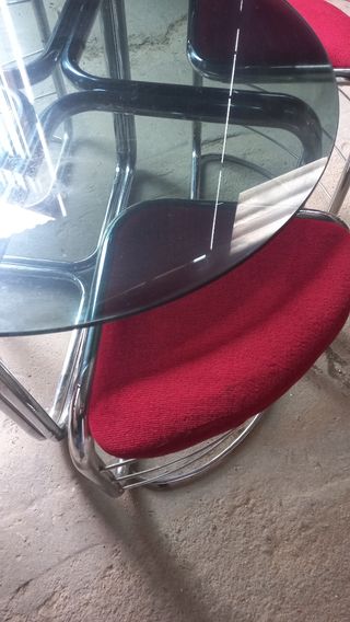 Tavolo in acciaio inox con 4 sedie
