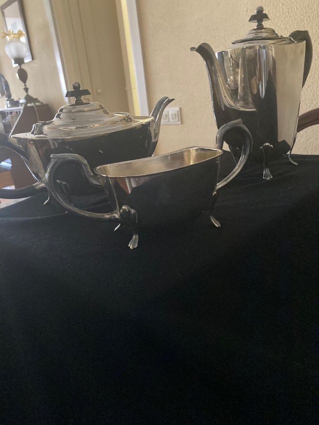 Juego café 3 piezas estilo modernista de alpaca