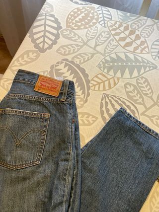 Pantalon vaquero levis recto vintage 