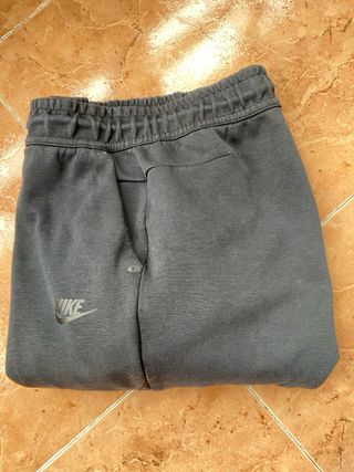 Pantalon Nike Tech XL niño 