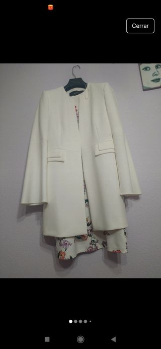 Abrigo de primavera verano de Zara.