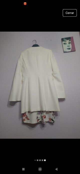 Abrigo de primavera verano de Zara.