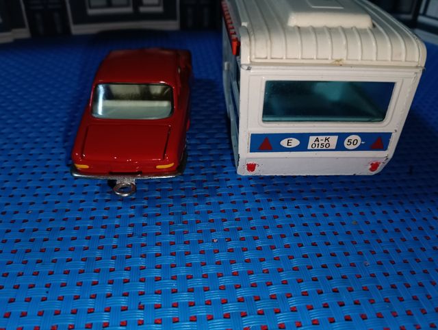 Joal ISO si è rivolto a una coppia.