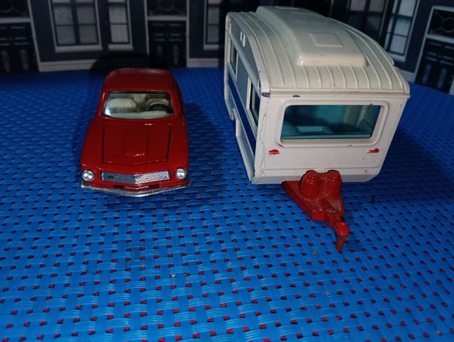 Joal ISO si è rivolto a una coppia.