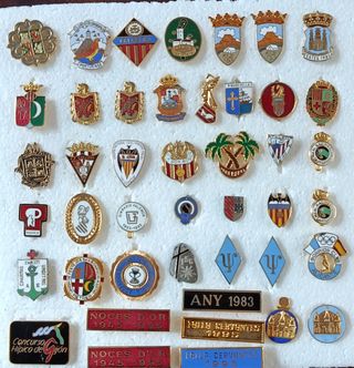 Insignias de alfiler antiguas