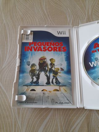 PEQUEÑOS INVASORES WII VIDEOJUEGO 