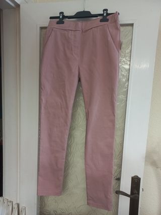 Pantalón tipo pitillo