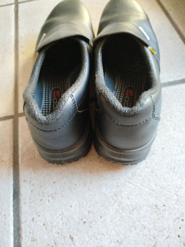 Scarpe da lavoro antinfortunistiche,omaggio:calzin