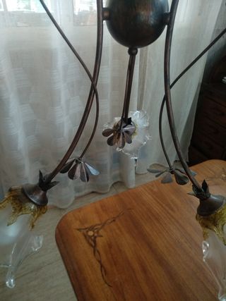 Lámpara forja, tulipás de cristal a mano