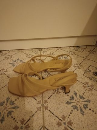 Sandalias n 38 un solo uso
