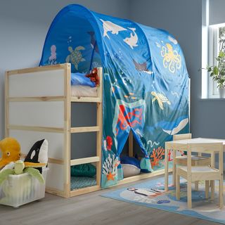 Cama y Litera reversible de madera de IKEA