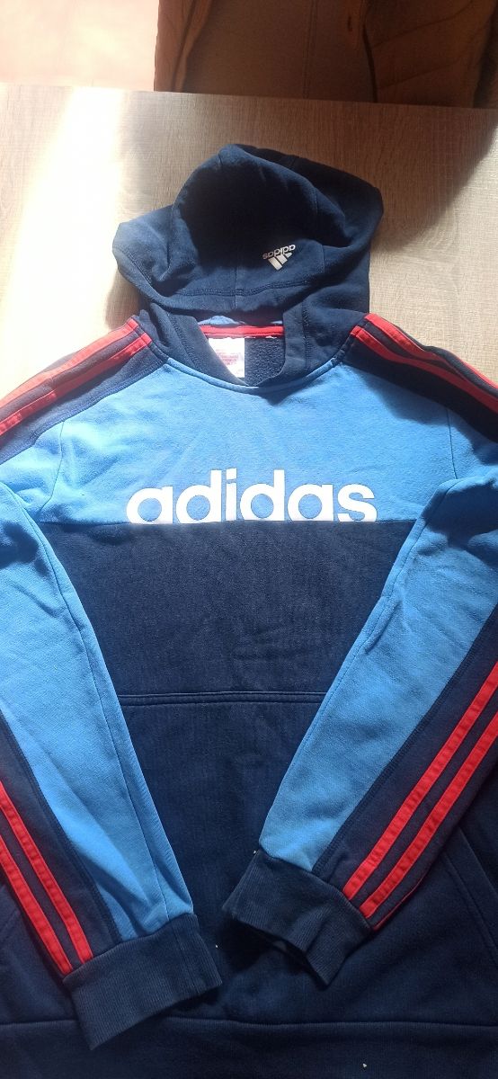 Sudadera Adidas con gorro