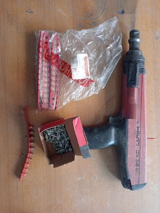 Pistola tiros hilti