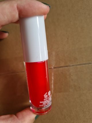 Brillo de labios con color Merci Handy