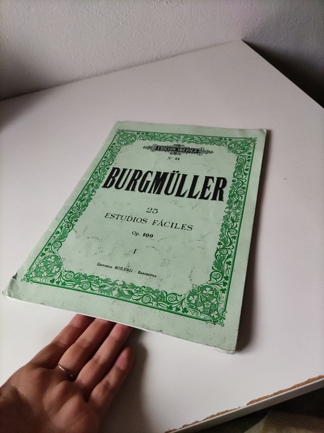 Libro de partituras de piano