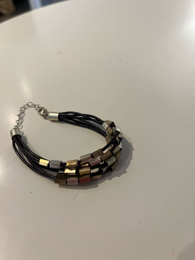 Lote de pendientes y pulseras