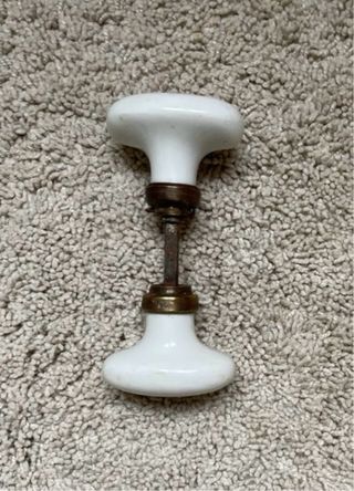 Manillas de porcelana antiguas