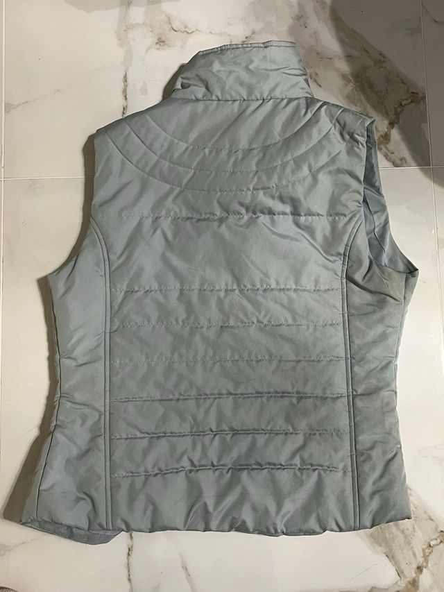 Giacchetto smanicato da donna