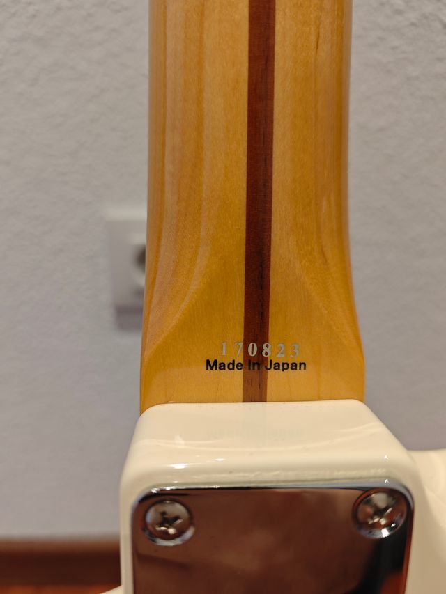 Tokai TST60 Stratocaster Goldstar Sound White 80's