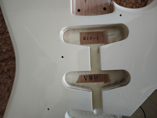 Tokai TST60 Stratocaster Goldstar Sound White 80's