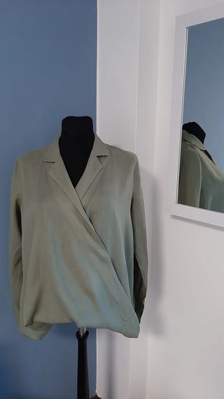 Camisa verde Adolfo Domínguez