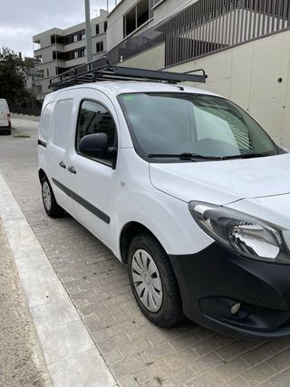 Alquilo furgoneta Citan con chofer por hora