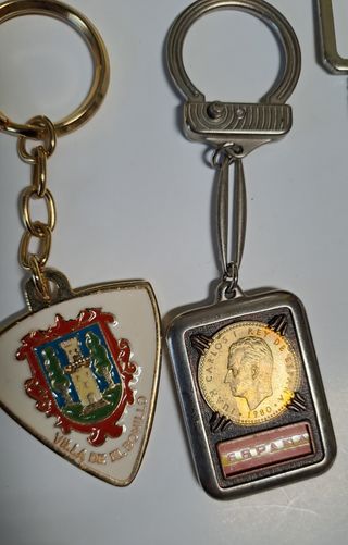 9 LLAVEROS 