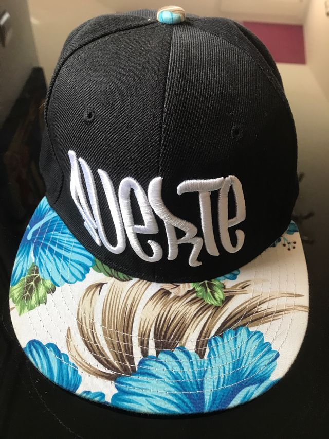 Gorra obey y otra de regalo