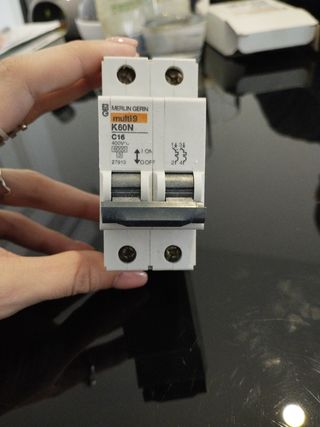 Magnetotermico automático 