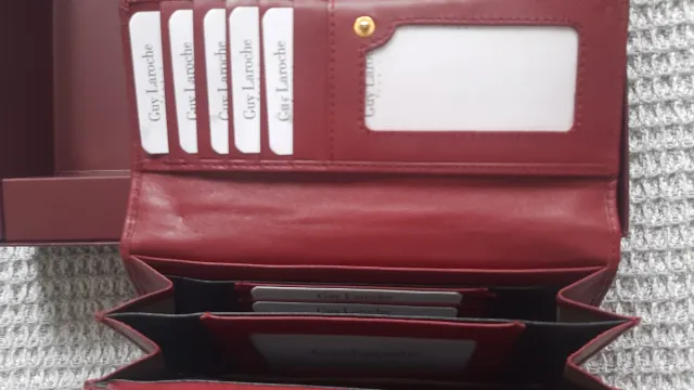 Set bolso de mano y cartera Guy Laroche