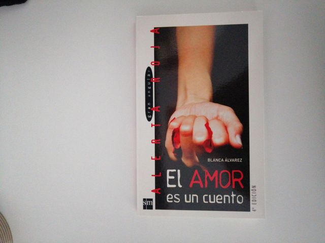 El amor es un cuento (Gran Angular) (Spanish Edition)