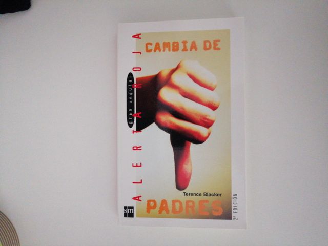 Cambia de padres (Gran angular: Alerta roja/ Big Angular: Red Alert) (Spanish Edition)