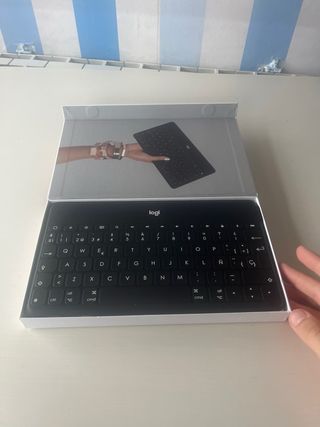 Teclado Ipad logitech “Keys to go”