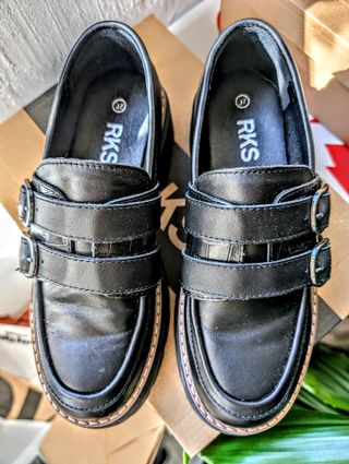 Rebajados!! Zapatos piel RKS negros 37