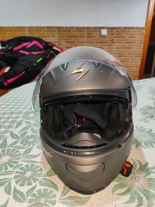 CASCO DE MOTO MODULAR SCORPION EXO