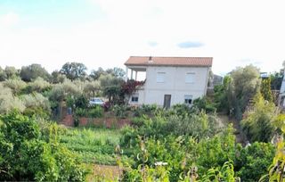 Casa de campo muy cerca del pueblo